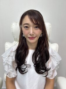 ファンファーレ 代表 倉 さゆり